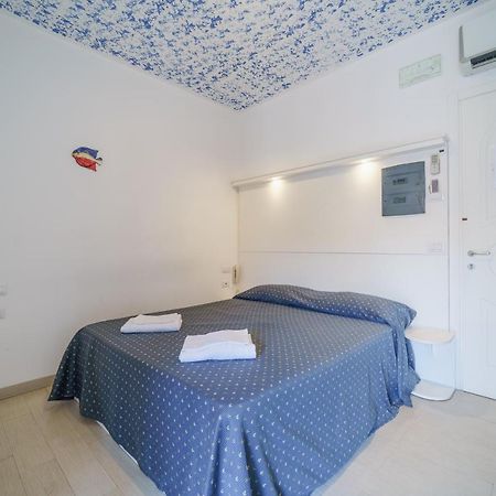 Affittacamere Vista Mare Porto Azzurro Bagian luar foto