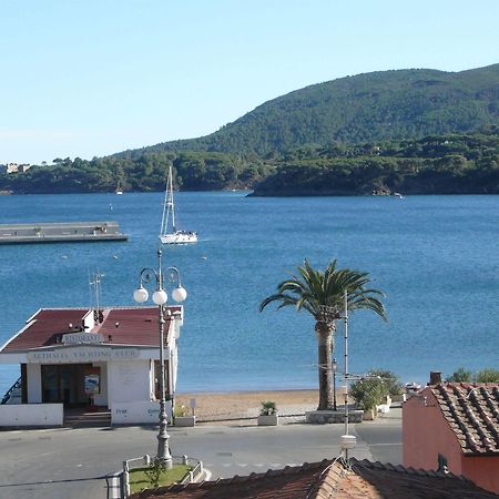 Affittacamere Vista Mare Porto Azzurro Bagian luar foto