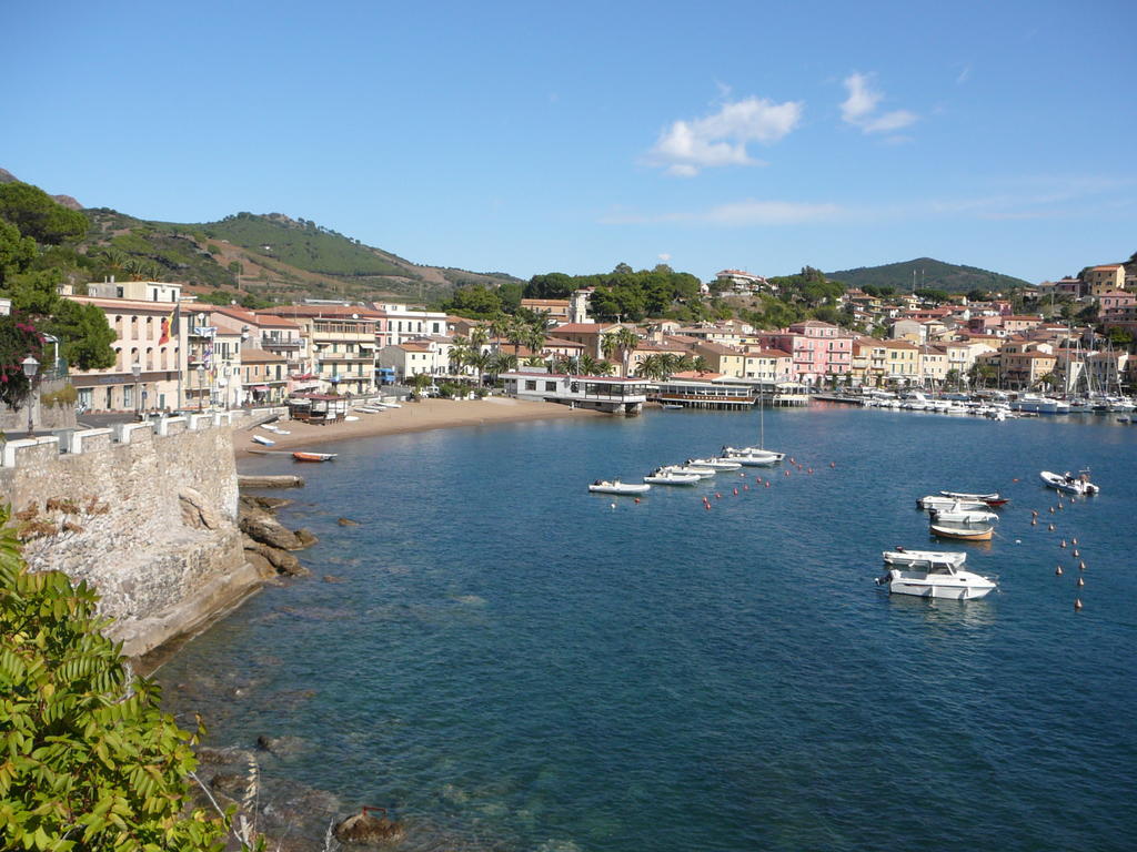 Affittacamere Vista Mare Porto Azzurro Bagian luar foto